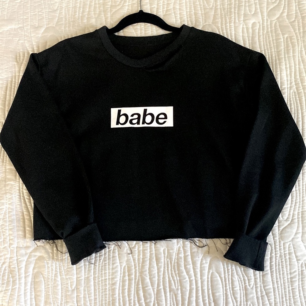 Black long sleeve crop t shirt